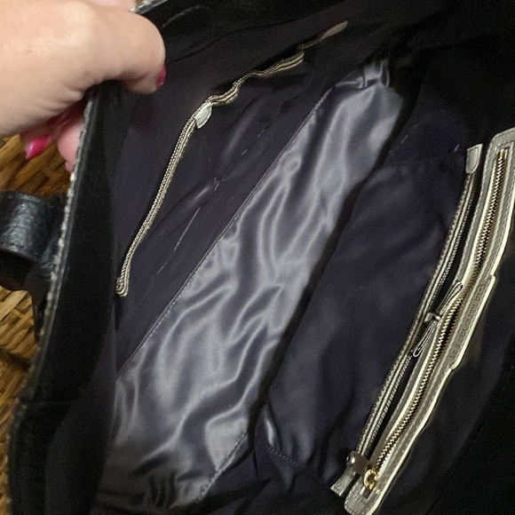 Vintage Henri Bendel black woven gold  hardware tassels expandable tote bag - Picture 5 of 16